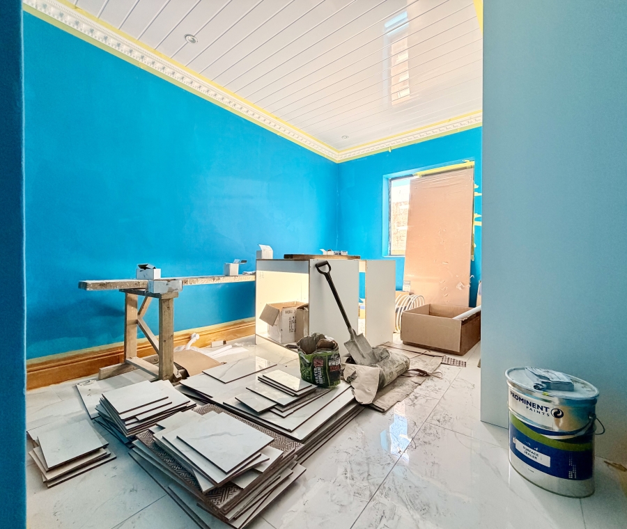 5 Bedroom Property for Sale in Hawston Western Cape